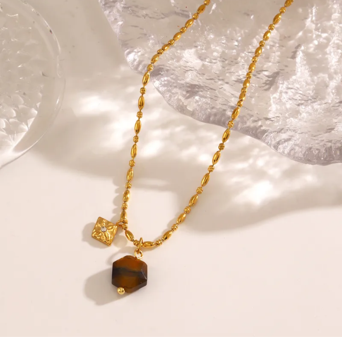 Collar Sahara