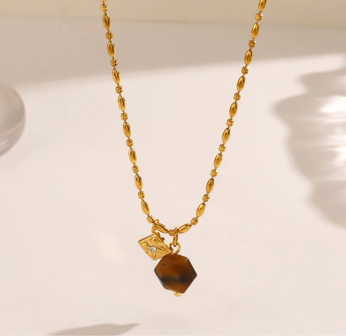 Collar Sahara